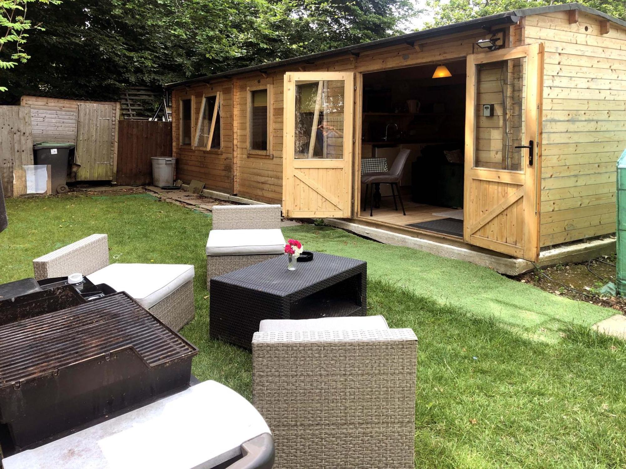 Cosy Garden Log Cabin Salisbury Esterno foto