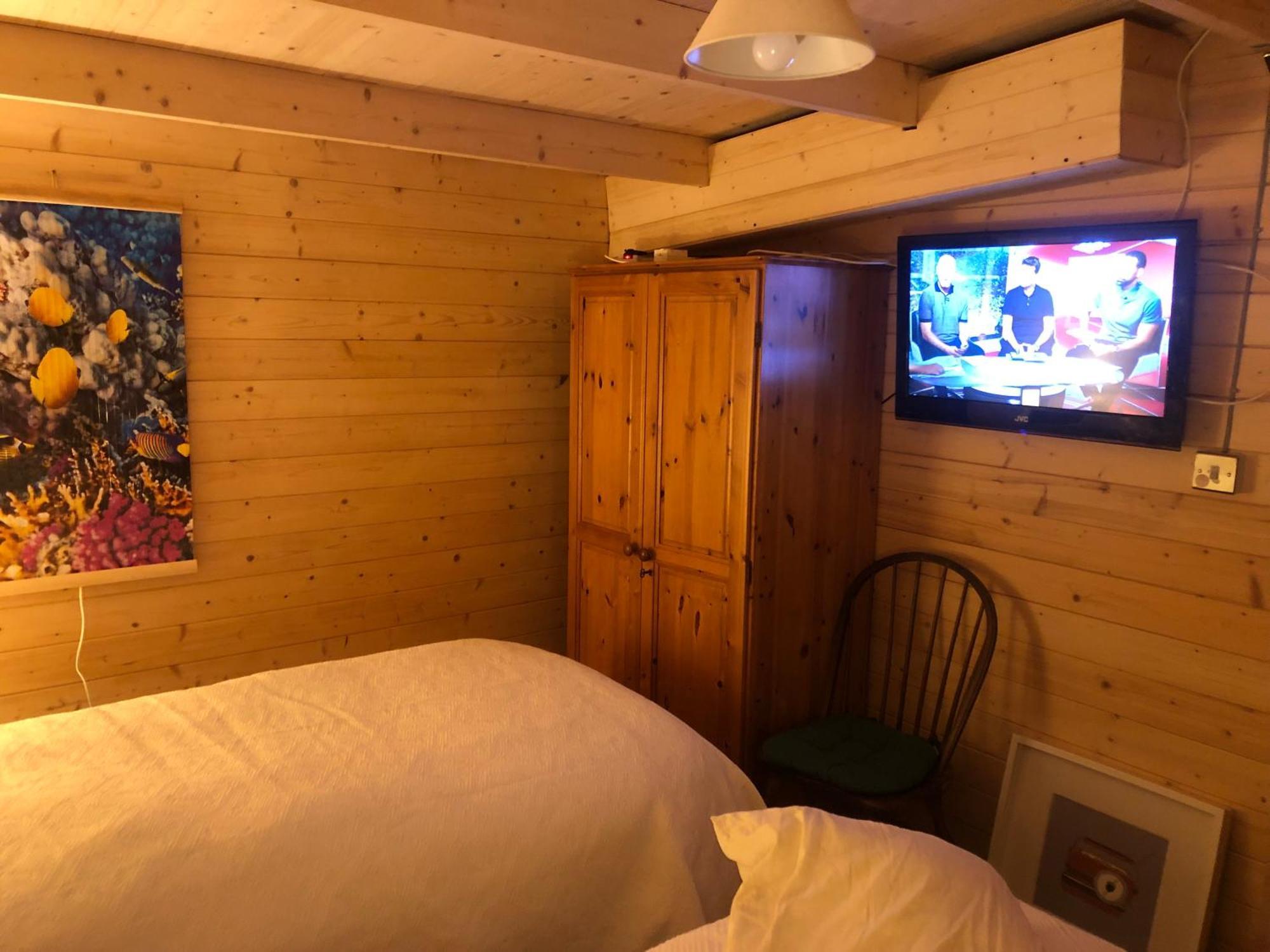 Cosy Garden Log Cabin Salisbury Esterno foto