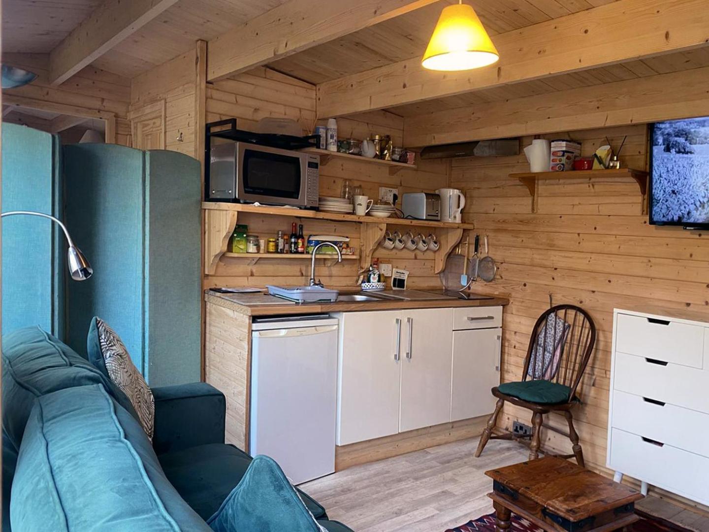 Cosy Garden Log Cabin Salisbury Esterno foto