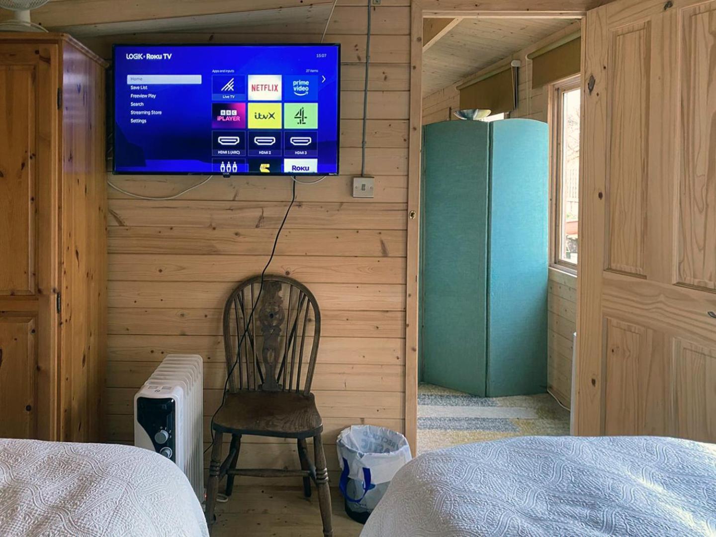 Cosy Garden Log Cabin Salisbury Esterno foto